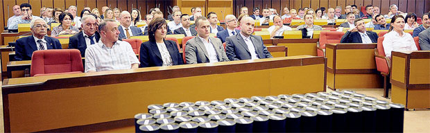 Нова власт 17. јуна